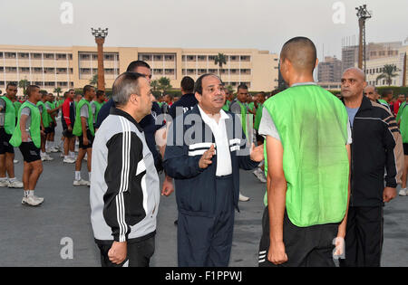 Kairo, Ägypten. 6. Sep, 2015. Ägyptens Präsident Abdel Fattah al-Sisi besucht der Militärschule in Kairo, 6. September 2015 © ägyptische Präsident Büro/APA Bilder/ZUMA Draht/Alamy Live News Stockfoto