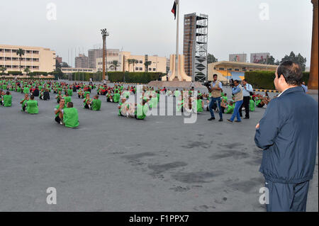 Kairo, Ägypten. 6. Sep, 2015. Ägyptens Präsident Abdel Fattah al-Sisi besucht der Militärschule in Kairo, 6. September 2015 © ägyptische Präsident Büro/APA Bilder/ZUMA Draht/Alamy Live News Stockfoto