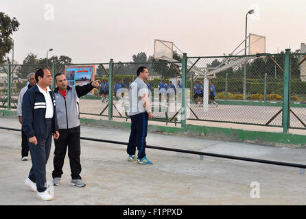 Kairo, Ägypten. 6. Sep, 2015. Ägyptens Präsident Abdel Fattah al-Sisi besucht der Militärschule in Kairo, 6. September 2015 © ägyptische Präsident Büro/APA Bilder/ZUMA Draht/Alamy Live News Stockfoto