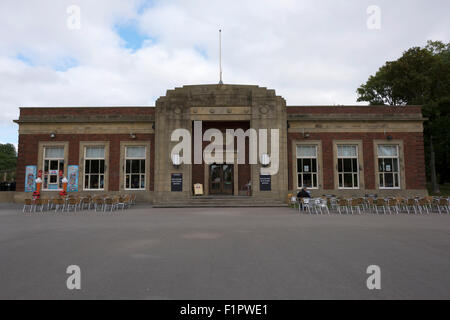 Art-Deco-Teestube und Café im Stanley Park, Blackpool, Lancashire Stockfoto