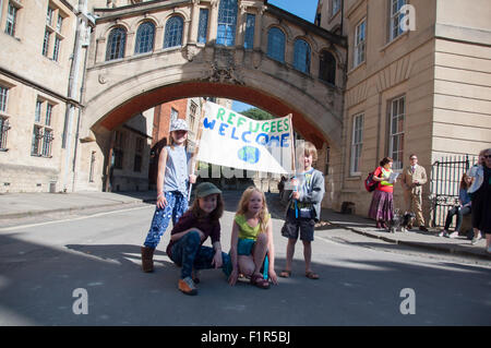 Oxford, Oxfordshire, Vereinigtes Königreich. 6. September 2015, Hunderte zukunftsorientierter Flüchtling Protest in Oxford. Bildnachweis: Stanislav Halcin/Alamy Live-Nachrichten Stockfoto