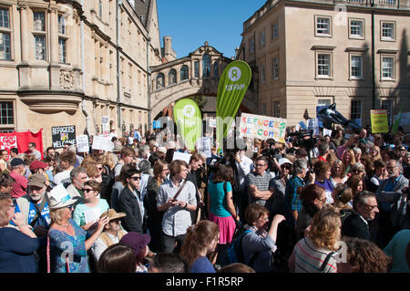 Oxford, Oxfordshire, Vereinigtes Königreich. 6. September 2015, Hunderte zukunftsorientierter Flüchtling Protest in Oxford. Bildnachweis: Stanislav Halcin/Alamy Live-Nachrichten Stockfoto