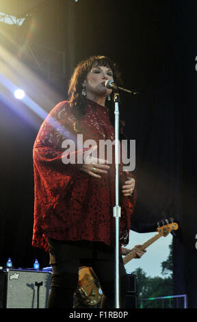 Fredericksburg, Virginia, USA. 6. Sep, 2015. ANN WILSON und NANCY WILSON von der Rockband "Herz" im Pancho Villa Pavillion in Fredricksburg durchführen. Bildnachweis: Tina Fultz/ZUMA Draht/Alamy Live-Nachrichten Stockfoto