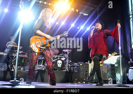 Fredericksburg, Virginia, USA. 6. Sep, 2015. ANN WILSON und NANCY WILSON von der Rockband "Herz" im Pancho Villa Pavillion in Fredricksburg durchführen. Bildnachweis: Tina Fultz/ZUMA Draht/Alamy Live-Nachrichten Stockfoto