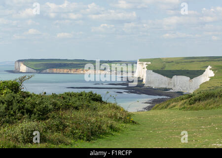 Berühmten weißen Klippen entlang der Küste von Sussex am Beachy Head. South Downs treffen den Ärmelkanal Stockfoto