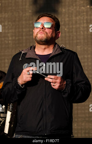 Schwarze Traube spielt am Festival Nr. 6 auf 09.06.2015 Portmeirion, Gwynedd, Nordwales. Personen im Bild: Shaun Ryder. Bild von Julie Edwards/Alamy Live-Nachrichten. Stockfoto