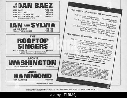 Volksmusik-EPHEMERA, ca. 1960er Jahre. NEWPORT FOLK FESTIVAL - JOAN BAEZ, IAN UND SYLVIA, AUF DEM DACH SÄNGER, JACKIE WASHINGTON, JOHN HAMMOND. Mit freundlicher Genehmigung Granamour Weems Sammlung. Nur zur redaktionellen Verwendung. Lizenznehmer muss entsprechende Berechtigungen und Freigaben erhalten, vor der Verwendung dieses Fotos. Keine Rechte gewährt oder impliziert. Stockfoto