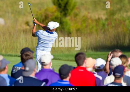 Norton, MA, USA. 6. September 2015. Rickie Fowler am 16. Abschlag in der dritten Runde der Deutsche Bank Championship bei TPC Boston. Bildnachweis: Cal Sport Media/Alamy Live-Nachrichten Stockfoto