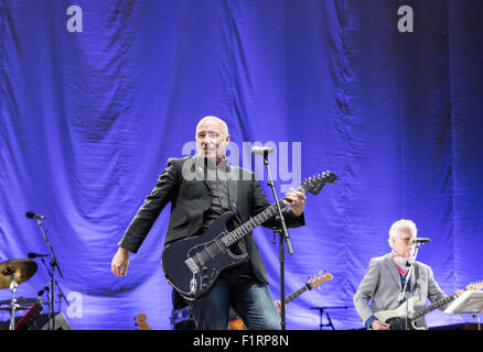 Ewhurst, Surrey, England, UK.  5. September 2015.  Midge Ure erscheint im Rock ' n ' PS-Veranstaltung statt, an der Hurtwood Park Polo Club, Ewhurst, Surrey, UK.  Die Veranstaltung wurde zur Unterstützung der Prostate Cancer UK. Stockfoto