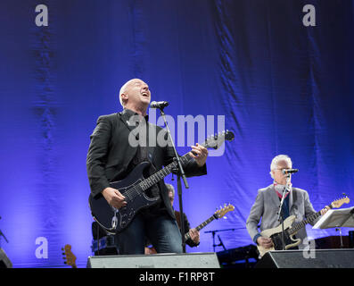 Ewhurst, Surrey, England, UK.  5. September 2015.  Midge Ure erscheint im Rock ' n ' PS-Veranstaltung statt, an der Hurtwood Park Polo Club, Ewhurst, Surrey, UK.  Die Veranstaltung wurde zur Unterstützung der Prostate Cancer UK. Stockfoto