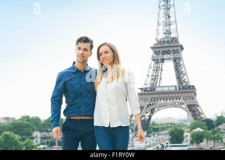 Paar Partnersuche in Paris Stockfoto
