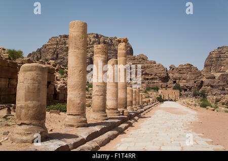 Die Colonnaded Straße, aus etwa 106 n. Chr., Petra, UNESCO World Heritage Site, Jordanien, Naher Osten Stockfoto