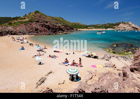 Blick über Cala Pregondo und Cala Pregonda, in der Nähe von Fornells, Nordküste, Menorca, Balearen, Spanien, Mittelmeer, Europa Stockfoto