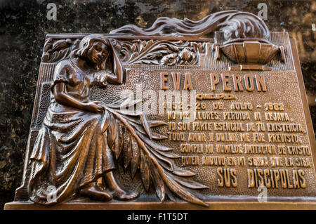 Mausoleum von Cementerio De La Recoleta am 18. August 2015 in Buenos Aires, Argentinien. Friedhof von Recoleta, die ernsten Aufstellungsort von Evi Stockfoto