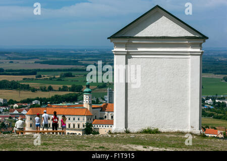 Mikulov Castle Blick vom Heiligen Hügel Südmähren, Mikulov Tschechien, Europa Weinregion Stockfoto