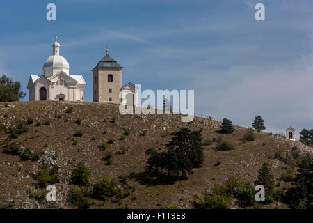 St. Sebastian Kapelle auf der Spitze des Mikulov Holy Hill Ansicht - Svaty kopecek, Mikulov Tschechische Republik Südmähren Europa Stockfoto