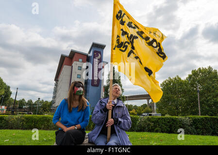 London, UK. 7. September 2015. DSEI Arme Messe soll in London diese Woche beginnen. Gruppe von Aktivisten organisiert Protest vor Excel Exbition Zentrum wo die sogar eine stattfinden wird. 7. Sep, 2015. Bildnachweis: Velar Grant/ZUMA Draht/Alamy Live-Nachrichten Stockfoto