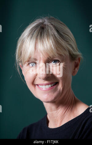 Kate Mosse, englischer Schriftsteller, kurzer Geschichteverfasser und Sender, auf dem Edinburgh International Book Festival 2015. Edinburgh, Schottland. 19. August 2015 Stockfoto