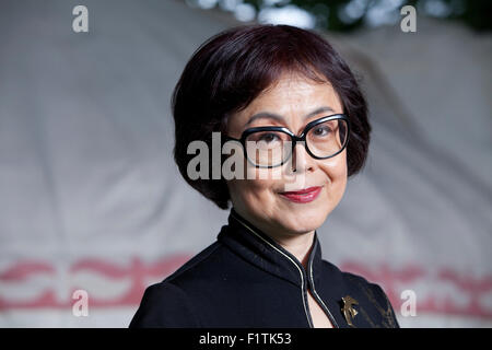 Xue Xinran, Britisch-Chinesisch-Journalist, Autor, Sprecher und Fürsprecher für Frauenfragen, an das Edinburgh International Book Festival 2015. Edinburgh, Schottland. 19. August 2015 Stockfoto