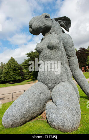 Sophie Ryder bei der Yorkshire Sculpture Park (YSP) in West Bretton, Wakefield West Yorkshire England UK Stockfoto