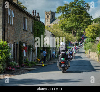 Downham Dorf, Lancashire, UK. 7. September 2015. Stufe 2 Aviva Tour durch Großbritannien Radrennen in Downham Dorf, Lancashire. Bildnachweis: STEPHEN FLEMING/Alamy Live-Nachrichten Stockfoto