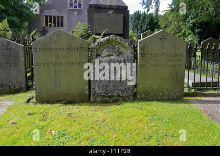 Wordsworths das Grab auf dem Gelände des St. Oswalds Church, Grasmere, Cumbria, Nationalpark Lake District, England, UK. Stockfoto