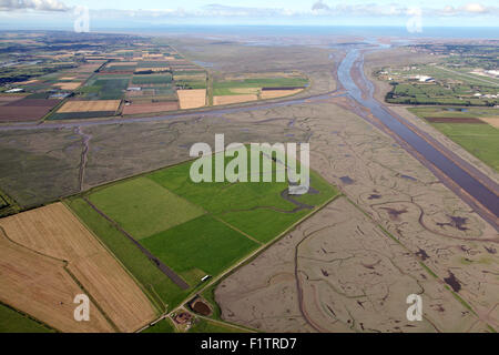 Luftaufnahme von altem Ackerland in der Ribble Mündung bei Hutton, Lancashire, UK Stockfoto