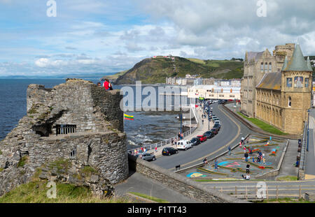 Aberystwyth Promenade von der Burg, einer Küstenstadt in Ceredigion, Wales UK Stockfoto