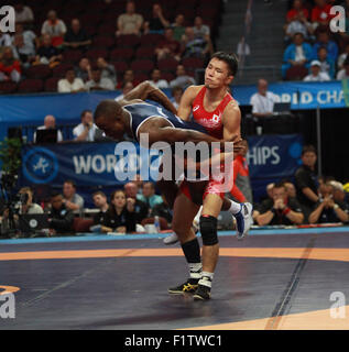 Las Vegas, Nevada, USA. 7. Sep, 2015. Japans TZumi Niederlagen Namibias L Thomas am Eröffnungstag der Wrestling Weltmeisterschaft 2015 in der Orleans Arena in Las Vegas, Nevada. © Marcel Thomas/ZUMA Draht/Alamy Live-Nachrichten Stockfoto