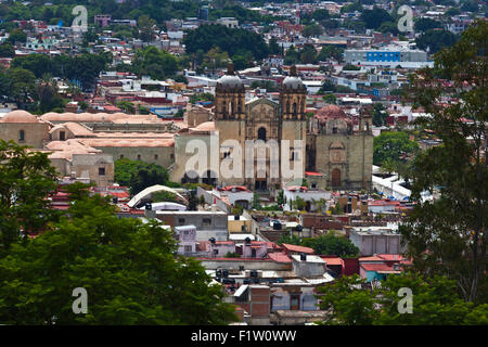 Die Kirche von SANTA DOMINGO begann der Bau im Jahre 1575 und es ist ein großartiges Beispiel für barocke Architektur - OAXACA, Mexiko Stockfoto