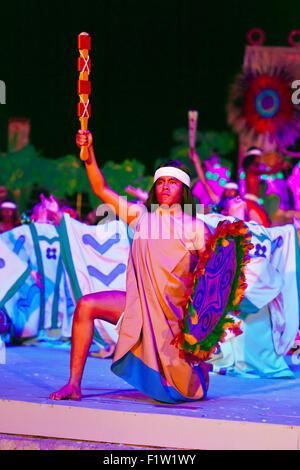 Die DANAJI THE LEGEND Leistung basierend auf der Zapoteken und Mixteken Geschichte während des Festivals GUELAGUETZA - OAXACA, Mexiko Stockfoto