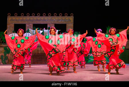 Die DANAJI THE LEGEND Leistung basierend auf der Zapoteken und Mixteken Geschichte während des Festivals GUELAGUETZA - OAXACA, Mexiko Stockfoto