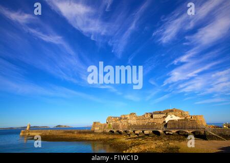 Castle Cornet und dem Hafen, St. Peter Port, Guernsey, Channel Islands Stockfoto