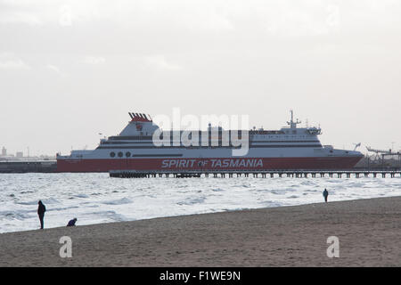 Die Spirit of Tasmania Schiff vor Anker am Cruise Ship Terminal in Port Melbourne, Victoria, Australien. Stockfoto