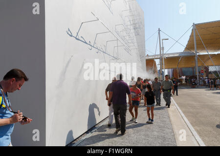 Mailand, Italien, 12. August 2015: Detail des Heiligen Stuhls Pavillons auf der Messe Expo 2015 Italien. Stockfoto