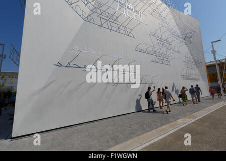 Mailand, Italien, 12. August 2015: Detail des Heiligen Stuhls Pavillons auf der Messe Expo 2015 Italien. Stockfoto