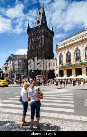 Der Pulverturm, Prag, Tschechische Republik. Stockfoto