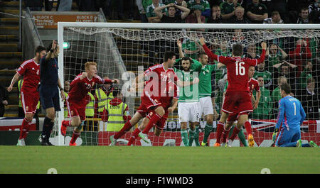 Windsor Park, Belfast, UK. 7. September 2015. Richárd Guzmics (20) feiert sein Torekonto Ungarn gegen Nordirland. David Hunter/Alamy Live-Nachrichten. Stockfoto