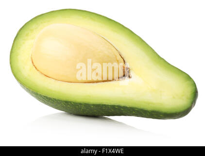 Avocado, die Hälfte auf einem weißen Hintergrund isoliert. Stockfoto