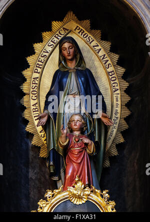 Altar der Jungfrau Maria in der St. Nicholas Kathedrale in Ljubljana/Slowenien am 30. Juni 2015 Stockfoto