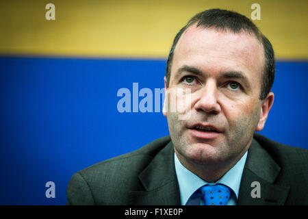 Straßburg, Bxl, Frankreich. 8. Sep, 2015. Mitglied des Europäischen Parlaments (MdEP) und Vorsitzender der EVP-Gruppe Manfred Weber am Hauptsitz der Europäischen Parlaments in Straßburg auf 08.09.2015 Credit: Wiktor Dabkowski/ZUMA Draht/Alamy Live News Stockfoto