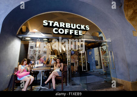 Starbucks Coffee-Shop in Prag, Tschechische Republik, Europa Stockfoto
