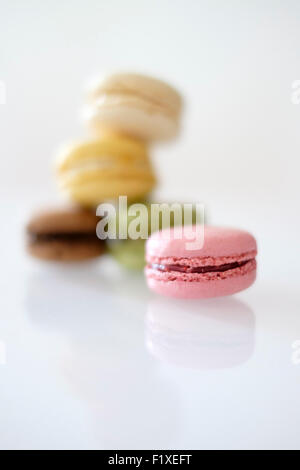 Haufen von bunten Macarons Stockfoto