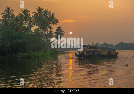 Backwaters von Kerala bei Sonnenaufgang, Indien Stockfoto