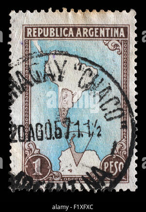 Briefmarke gedruckt in Argentinien zeigt die Karte von Argentinien und antarktische Territorien, ca. 1951. Stockfoto