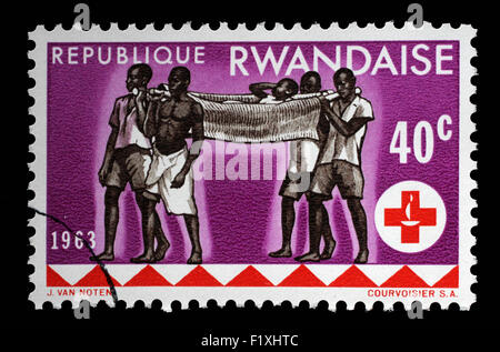 Briefmarke gedruckt in Ruanda widmet sich den 100. Jahrestag des internationalen Roten Kreuzes ca. 1963 Stockfoto