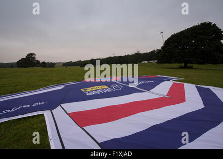 Floors Castle, Kelso, UK, 08. Sep, 2015. Eine übergroße Trikot ziert das Zielgelände der dritten Stufe der Aviva-Rundfahrt zwischen Cockermouth und Kelso, Vereinigtes Königreich Großbritannien am 8. September 2015. Das Rennen, das erstreckt sich über 7 Etappen, begann am 6. September in Beaumaris, Anglesey, und endet am 13 August in London, Vereinigtes Königreich. Bildnachweis: Andrew Peat/Alamy Live-Nachrichten Stockfoto