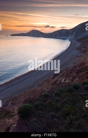 Ansicht der Worbarrow-Bucht im Bereich Lulworth Armee auf Dorset Jurassic Coast, England, UK Stockfoto