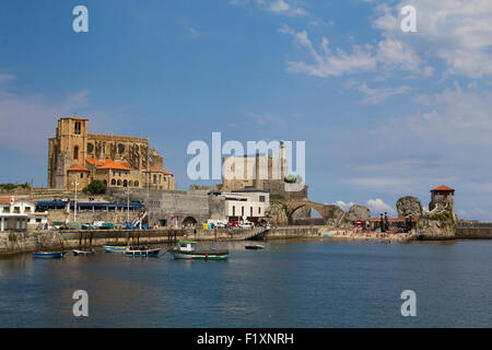 Castro Urdiales Stadt in Kantabrien, Spanien Stockfoto