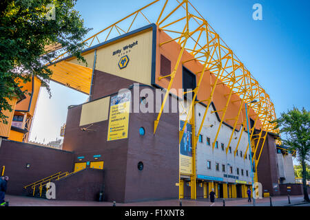 Billy Wright Stand der Wolverhampton Wanderers Football ground in Wolverhampton West Midlands, UK Stockfoto